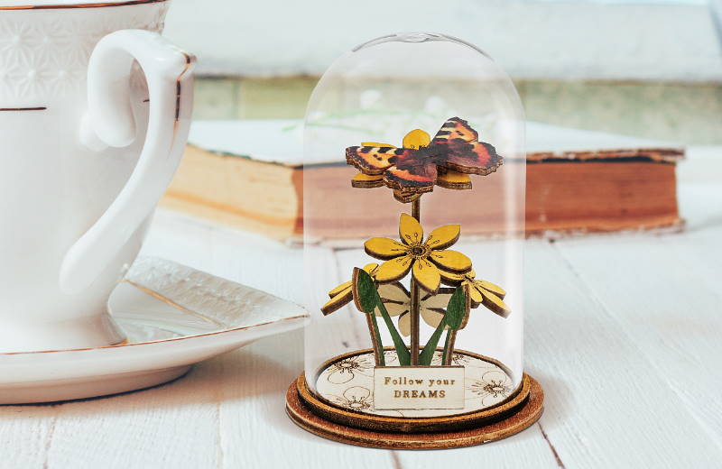 Kloche Wood & Glass Dome Gifts
