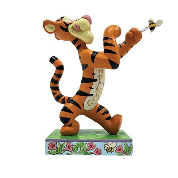 Bee Boxing (Tigger Boxing with Bee) - Disney Traditions from thetraditionalgiftshop.com
